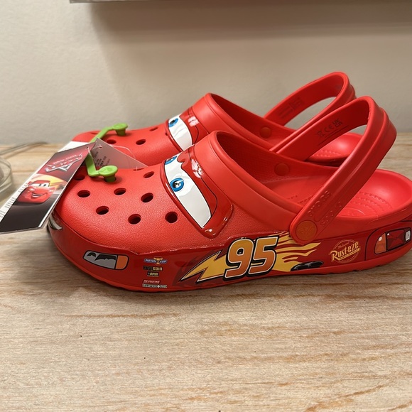 Crocs - Lightning McQueen/Adult - NWT! - Picture 3 of 10